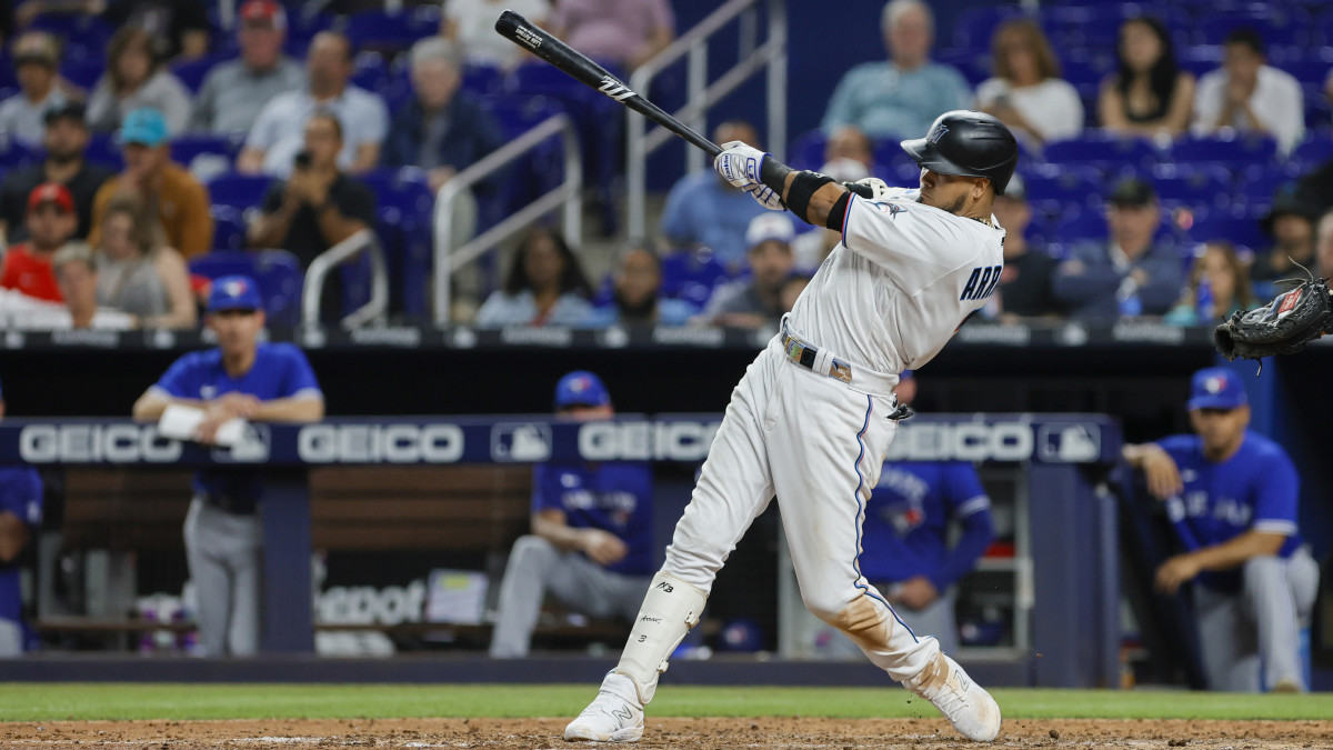 Slumping since All-Star break, Marlins, D'backs, Giants and Reds keeping  each other in playoff race