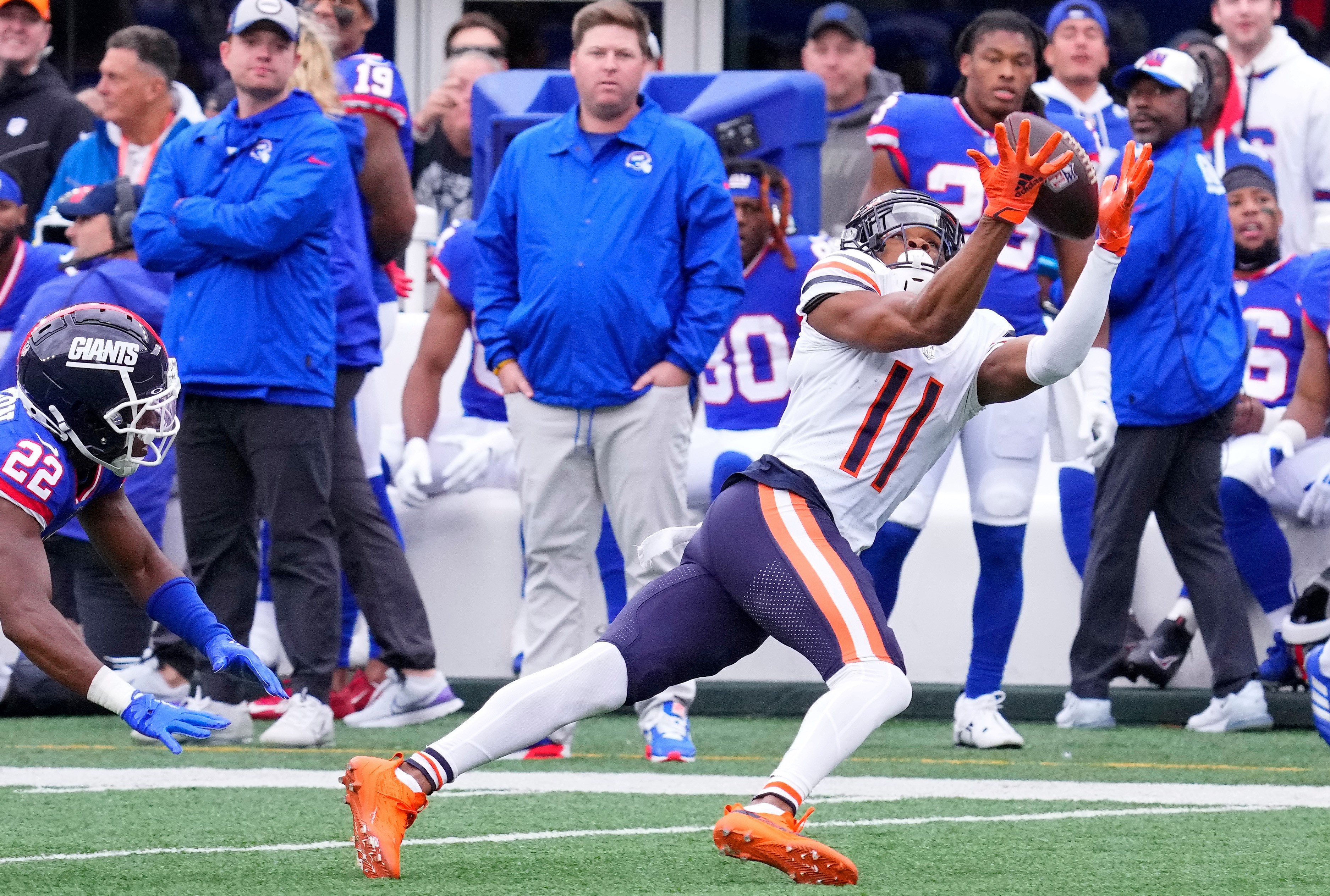 Darnell Mooney Chicago Bears Unsigned Makes a One-Handed Catch Photograph