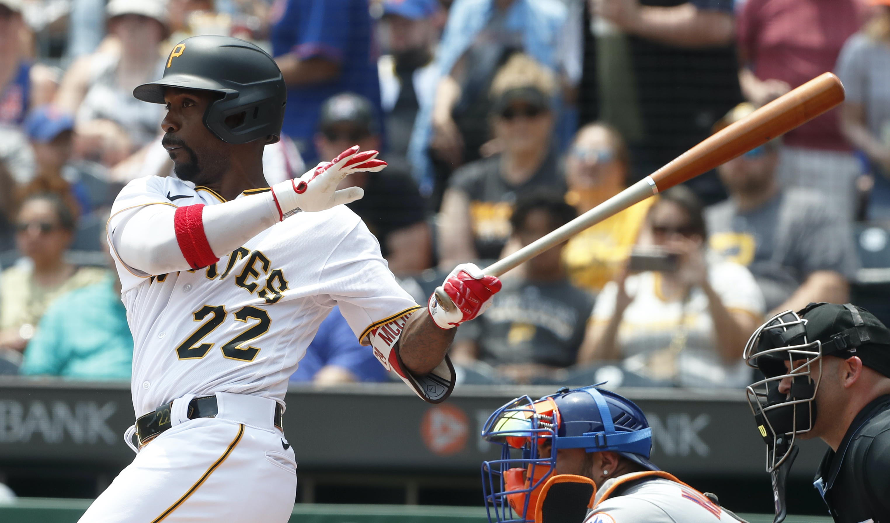 Andrew McCutchen in Pittsburgh Pirates lineup after hit by pitch