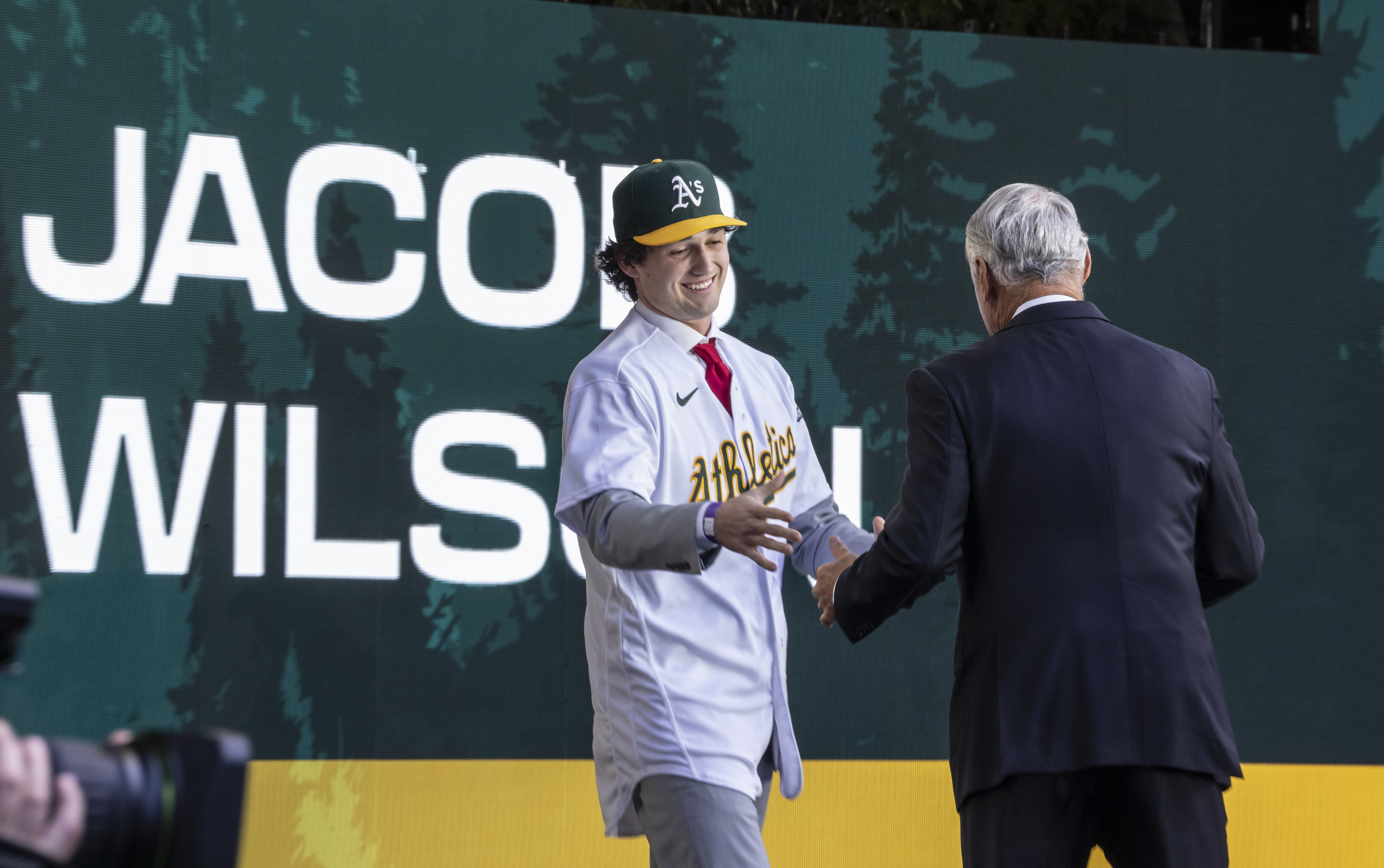 Oakland A's first-round pick Jacob Wilson signs contract, spends