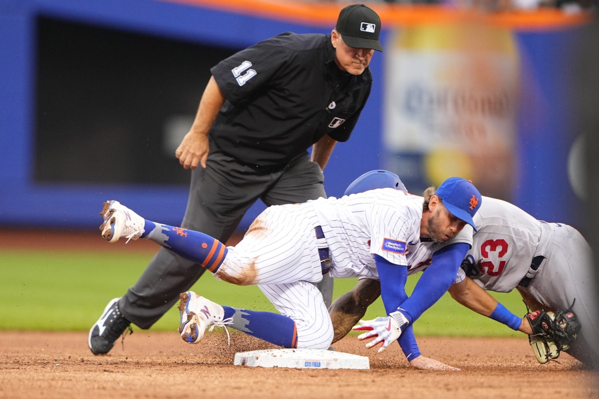 Jason Heyward Mic'd Up, Sunday Night Baseball, baseball, Los Angeles  Dodgers, Jason Heyward, Major League Baseball, Jason Heyward is mic'd up  on Sunday Night Baseball 🎙️😂 MLB