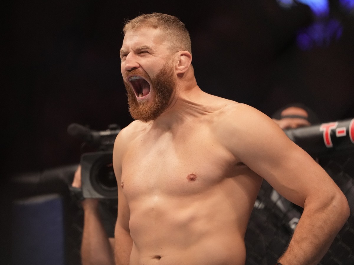 Jan Blachowicz enters the Octagon for his UFC 282 clash against Magomed Ankalaev.