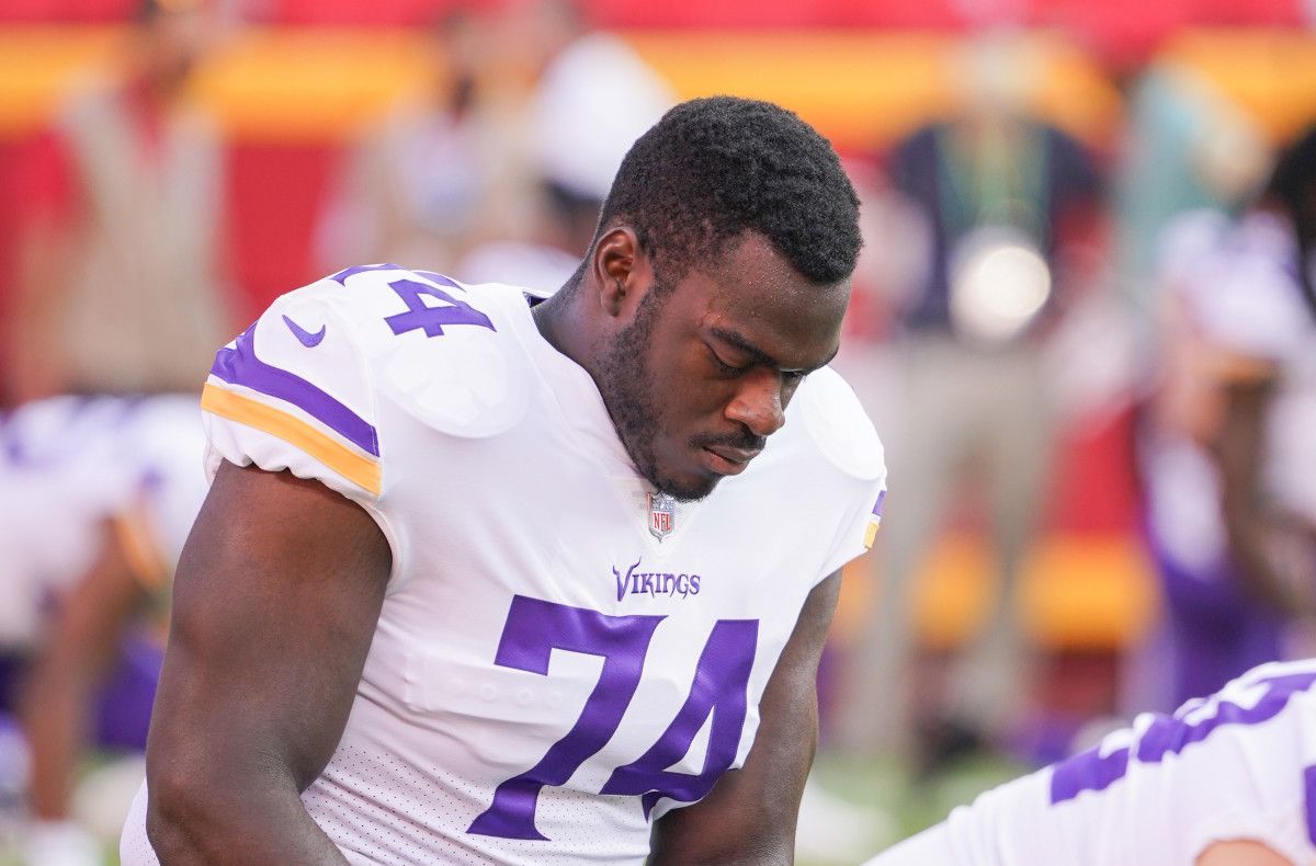 Vikings agree to terms with depth offensive lineman Oli Udoh