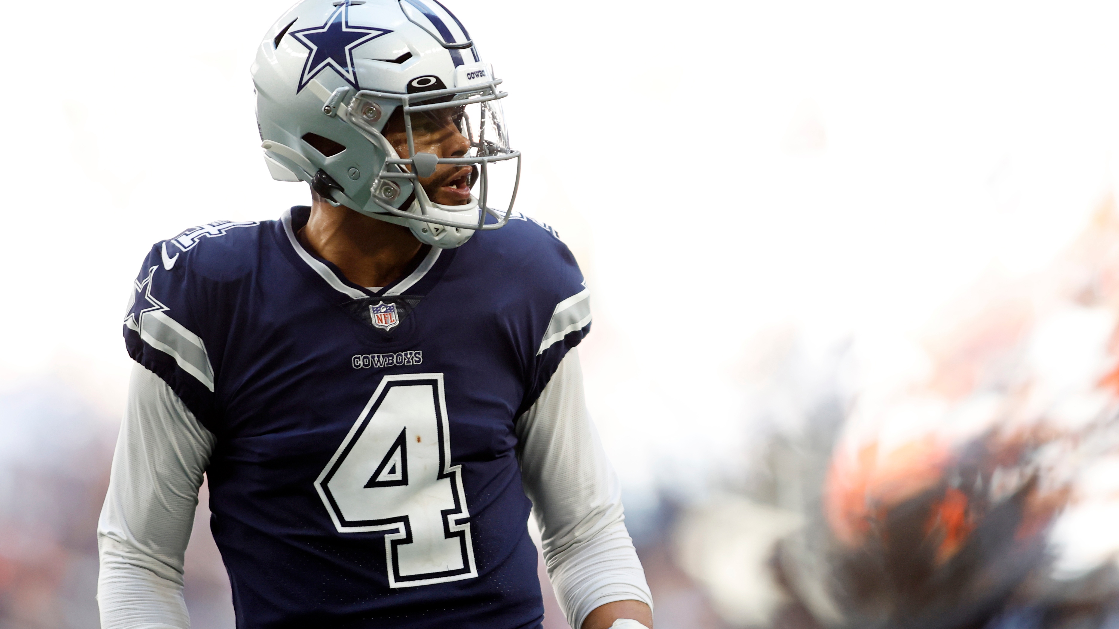 Dak Prescott: Cowboys QB apologizes for supporting trash-throwing fans -  Sports Illustrated