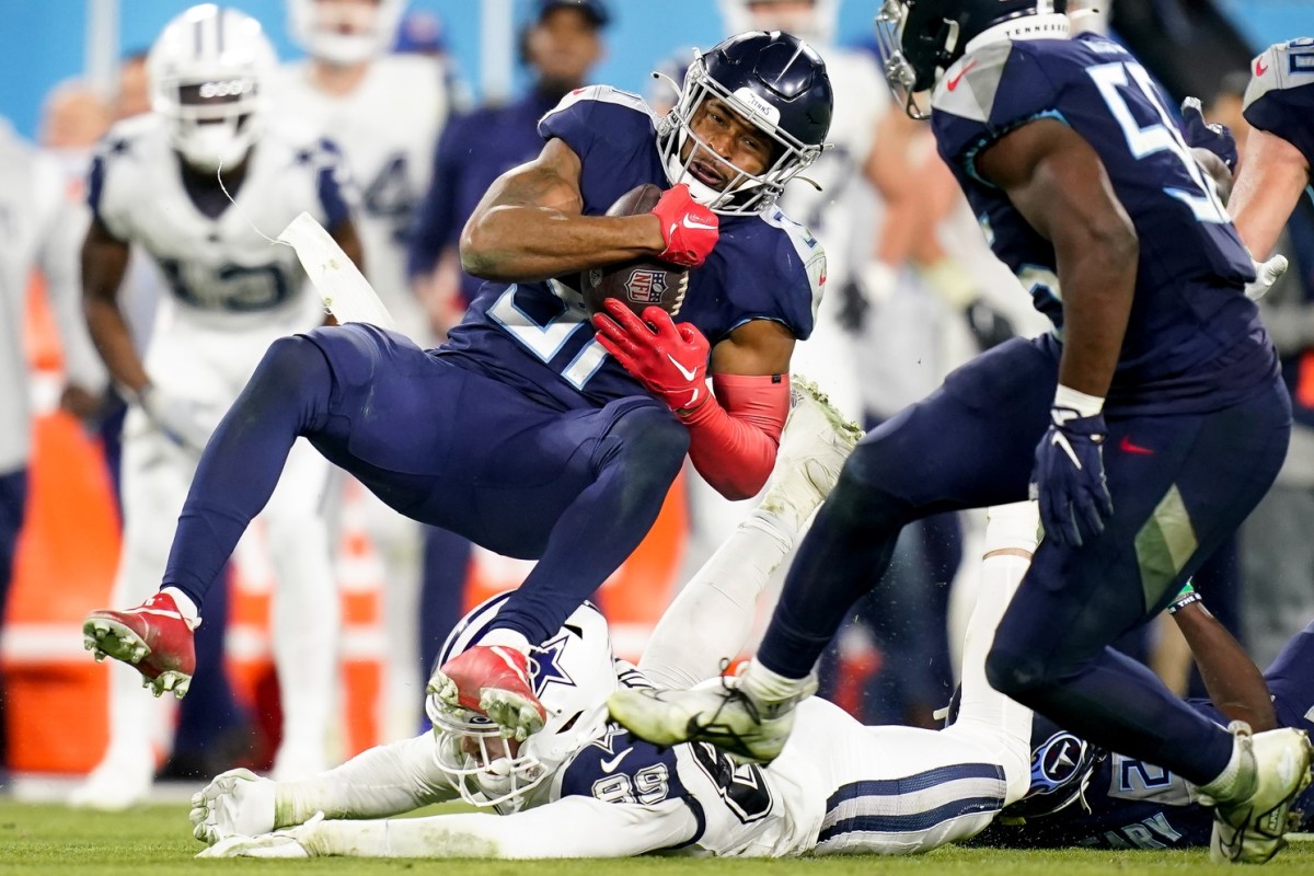 Tennessee Titans Release Final Injury Report and Make Roster Moves Ahead of  Week 3, DeAndre Hopkins Questionable - Sports Illustrated Tennessee Titans  News, Analysis and More