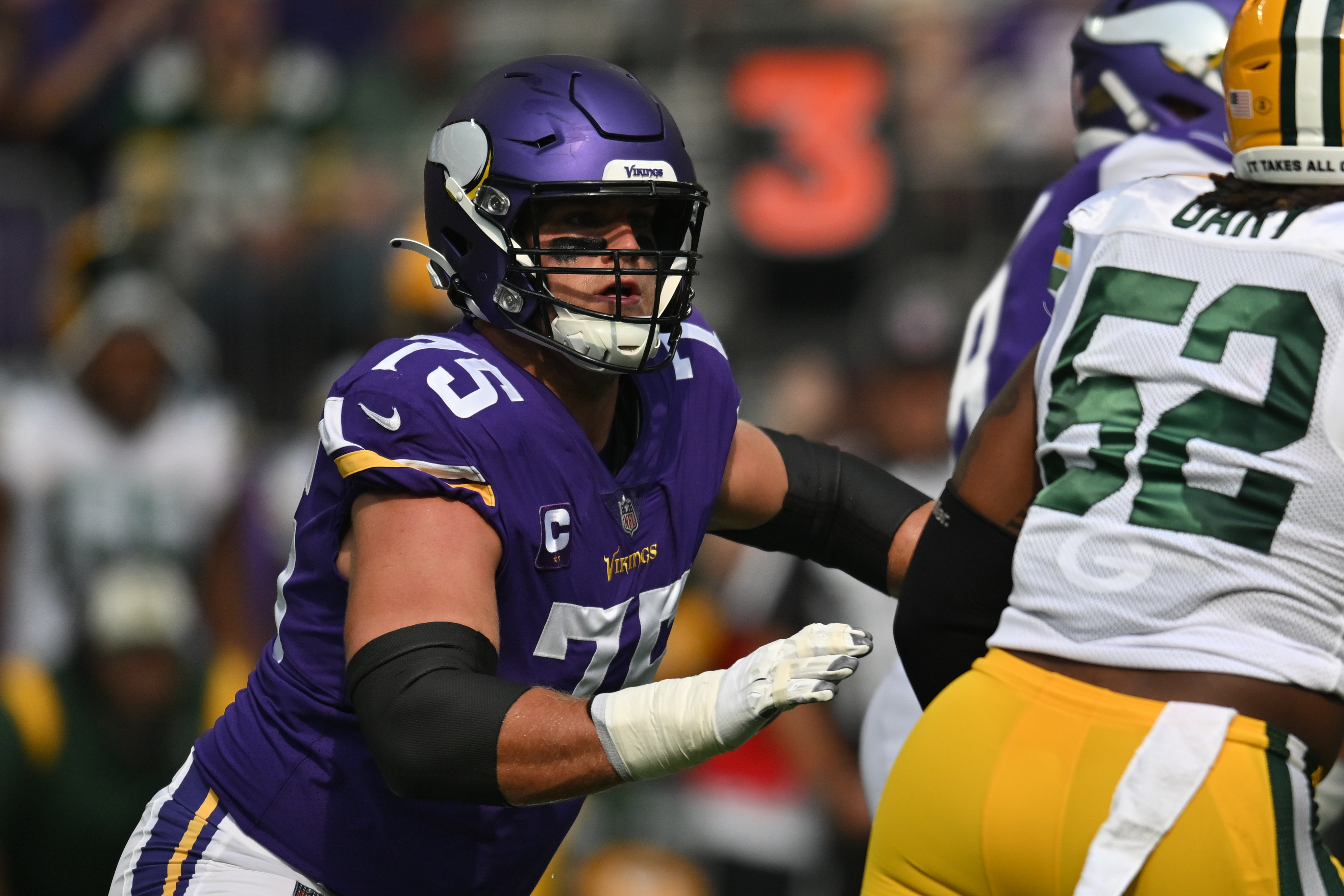 Minnesota Vikings guard Oli Udoh (74) blocks during an NFL football game  against the Baltimore Ravens, Sunday, Nov. 07, 2021 in Baltimore. (AP  Photo/Daniel Kucin Jr Stock Photo - Alamy