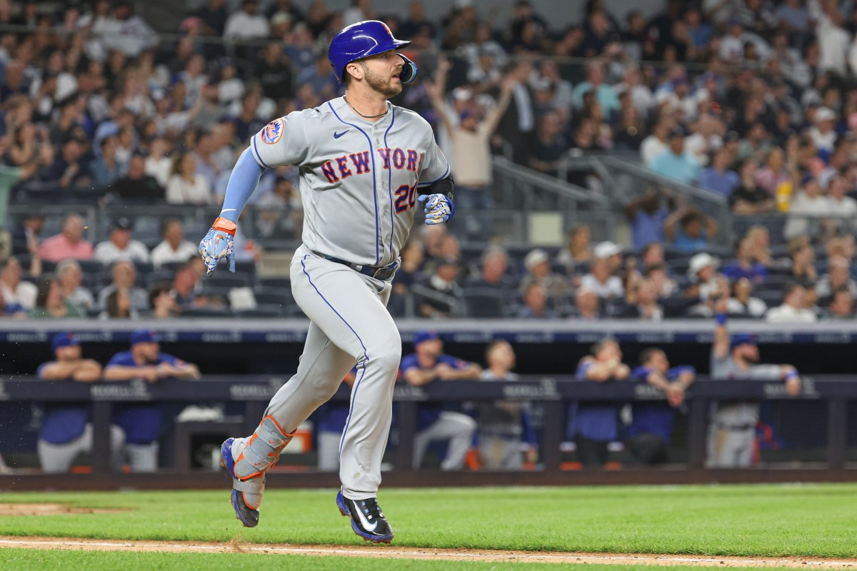 Pete Alonso hits home run in Subway Series