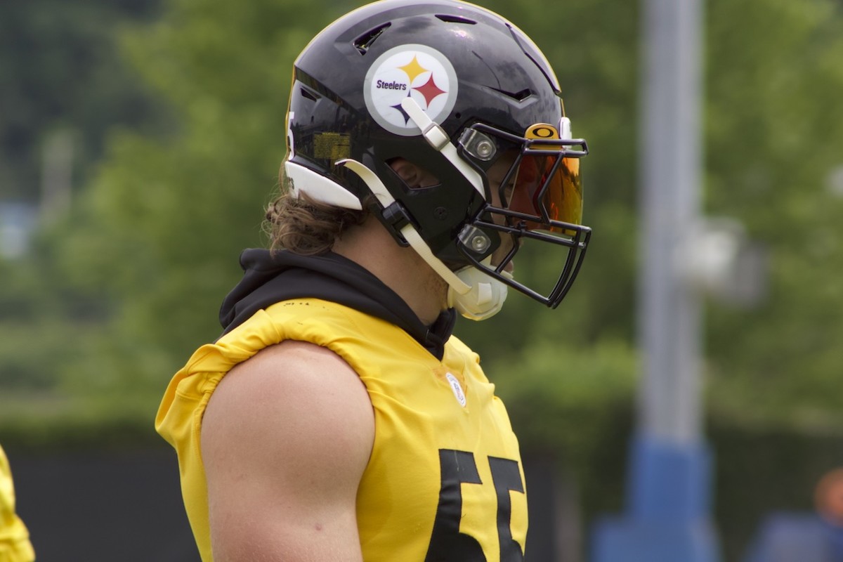 Pittsburgh Steelers Sign Linebacker Cole Holcomb to 3-Year Deal