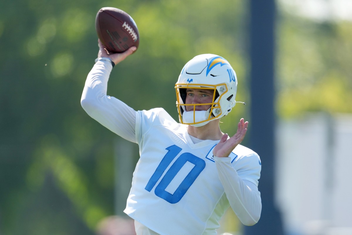 Chargers Sign Justin Herbert To Five-Year Extension