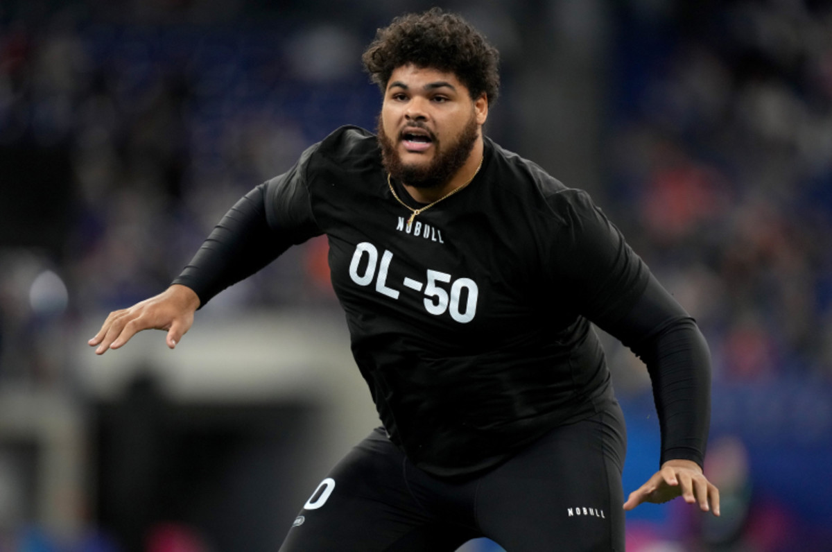 Chicago Bears rookie Darnell Wright 'looks the part'