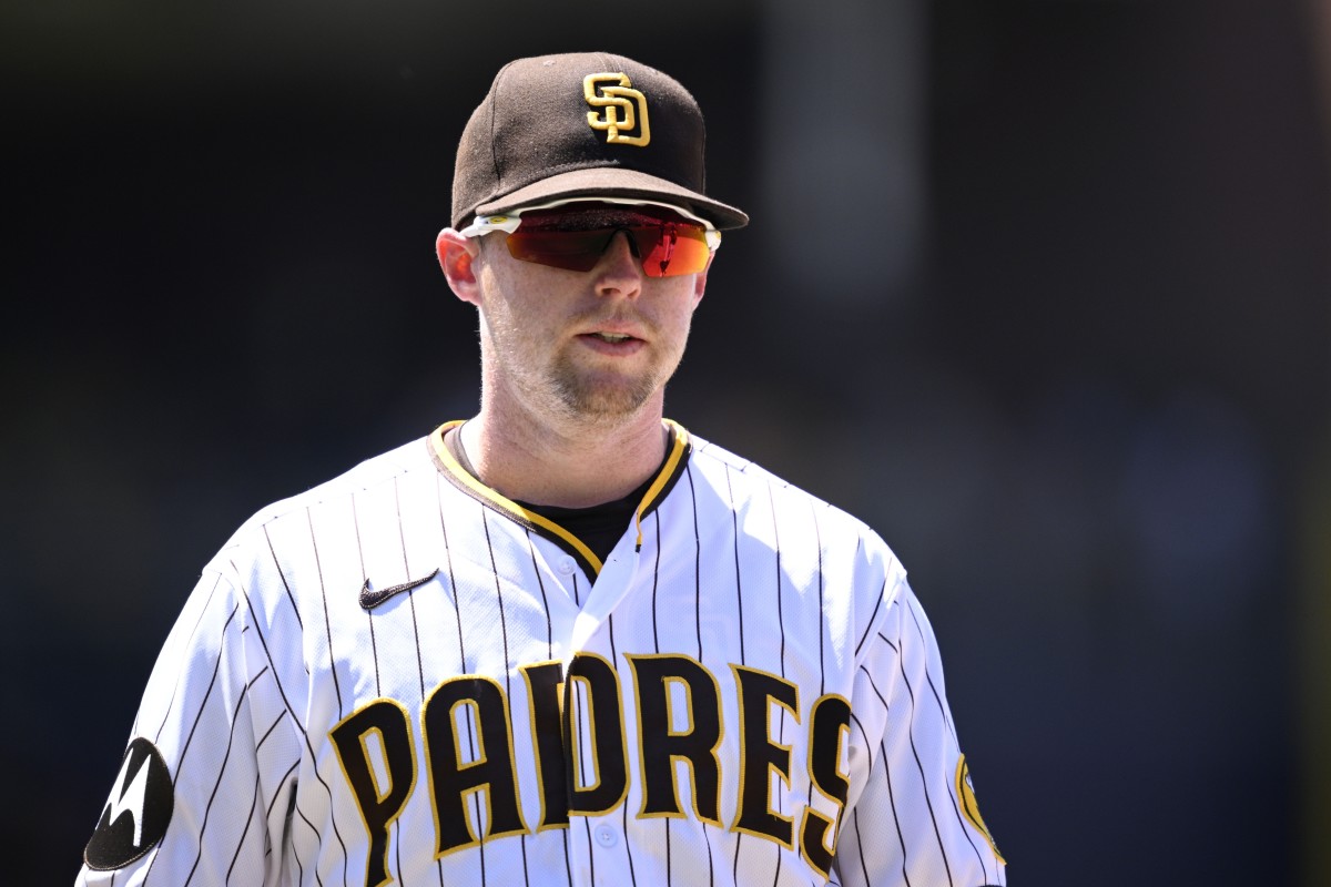 Padres News: Jake Cronenworth Keeping His Head Up Through Frustrating  Season - Sports Illustrated Inside The Padres News, Analysis and More