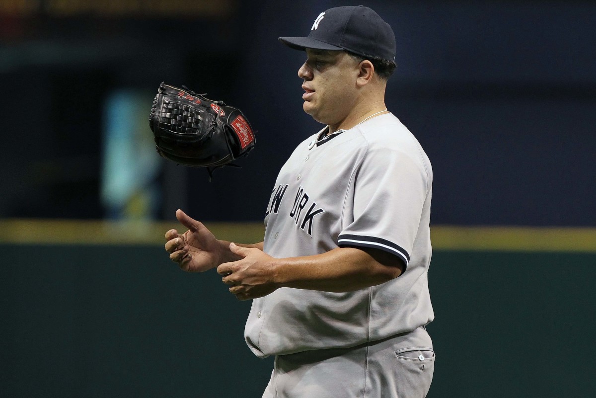 Yankees sign pitcher Bartolo Colon to minor-league deal 