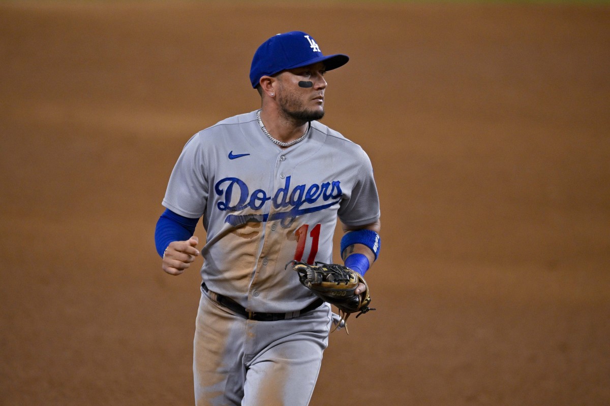 Once a Dodger, again a Dodger: LA acquires infielder Miguel Rojas