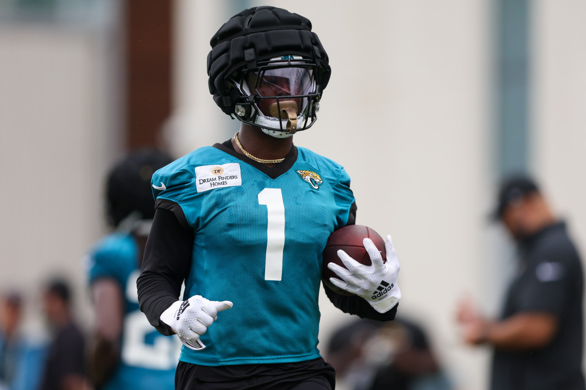 Jaguars QB Trevor Lawrence discusses Travis Etienne's return