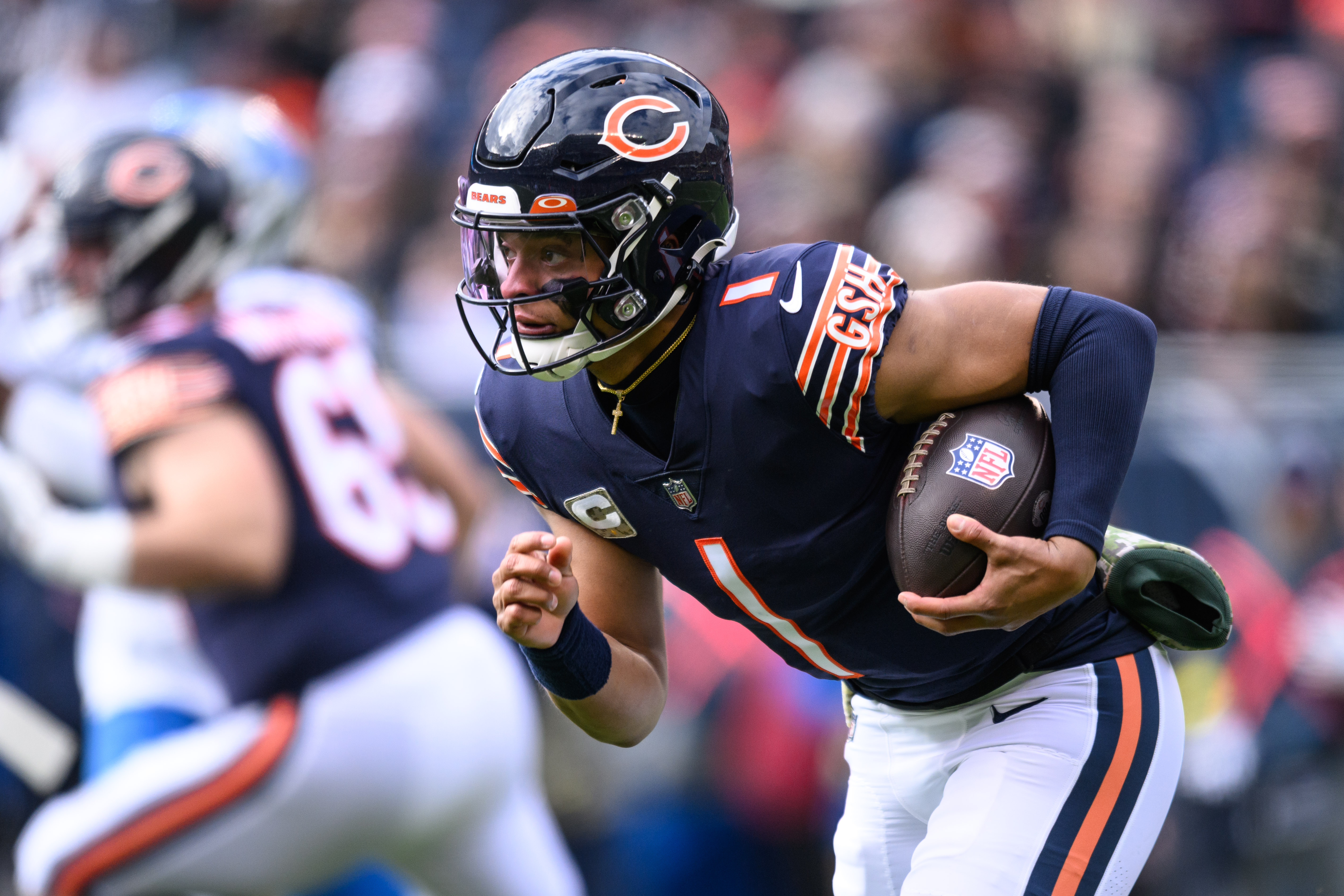 Justin Fields is 'going to be special,' former Bears lineman says