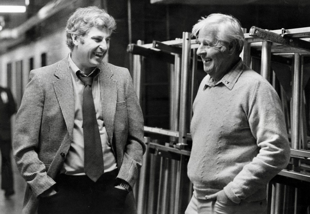 Pete Newell, right, chats with Bob Knight in 1981.