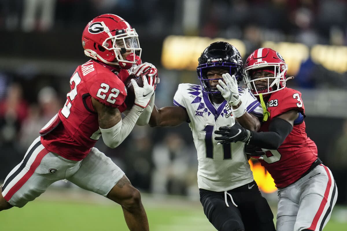 Georgia DB Javon Bullard (22) intercepts a pass in the CFP National Championship Game against TCU. Bullard is transitioning from STAR to safety in 2023.