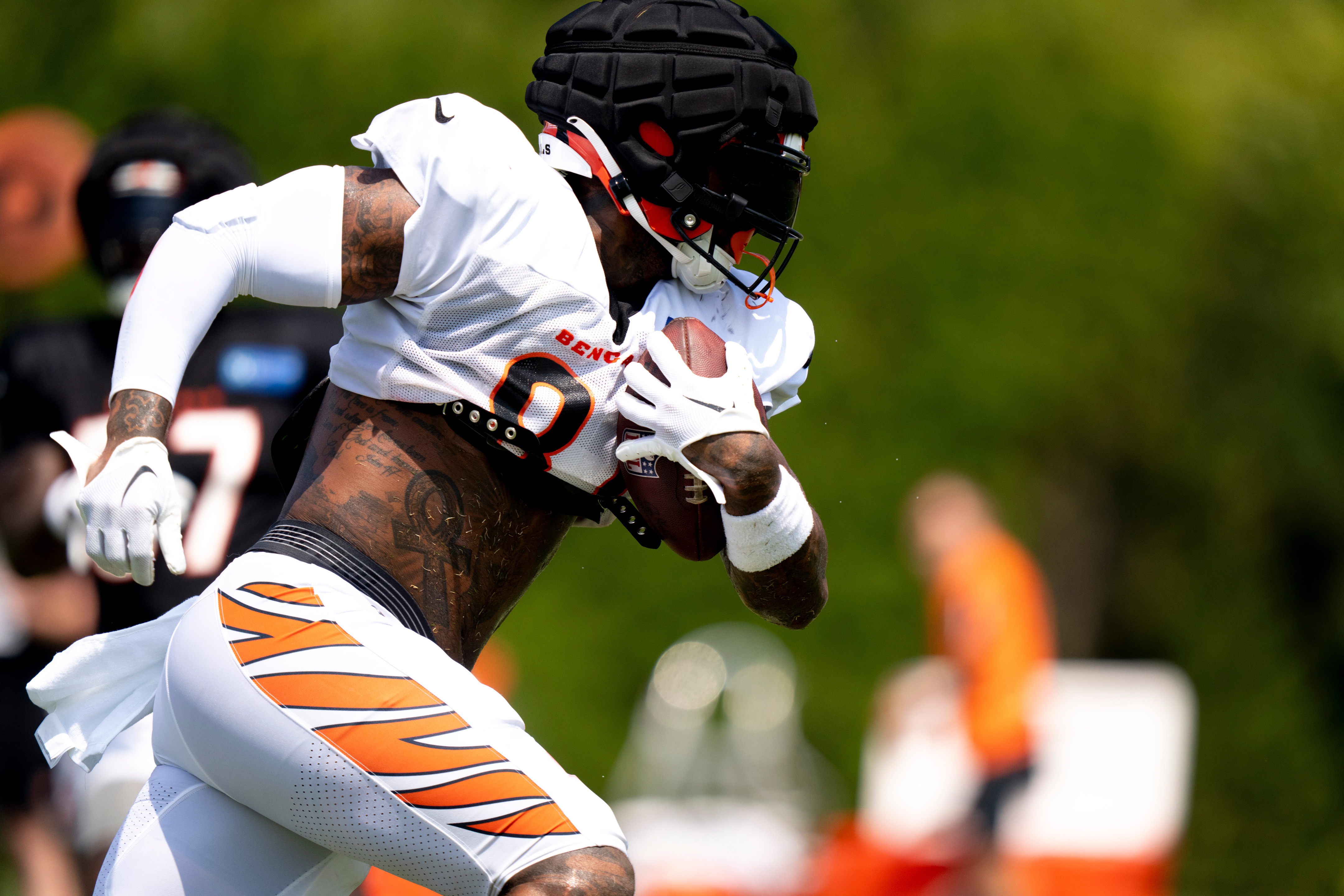 Cincinnati Bengals Practice Takeaways: Charlie Jones Injured, Irv Smith ...