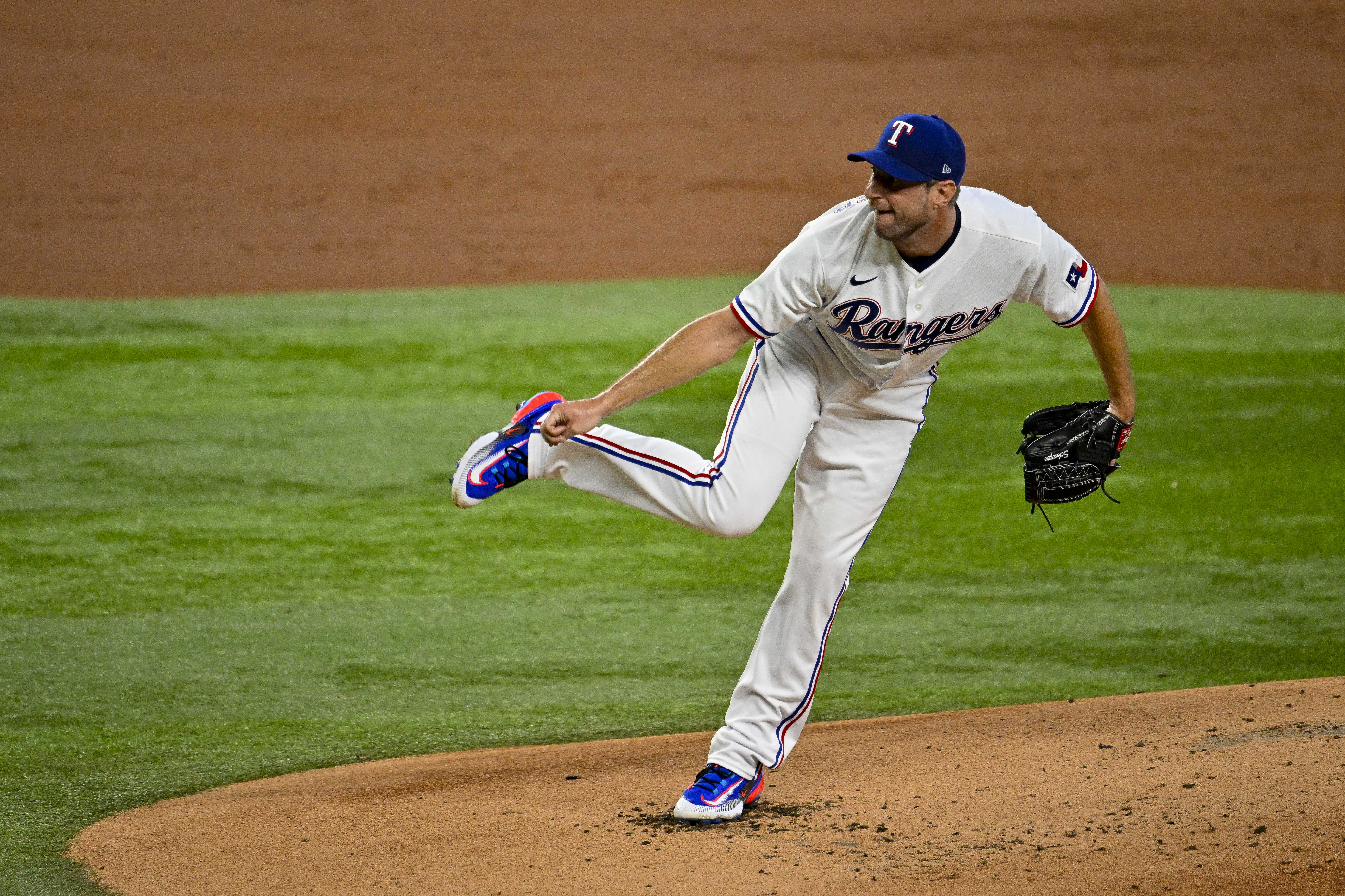 Max Scherzer overcomes early shakiness to win his debut with the Texas  Rangers - The Boston Globe