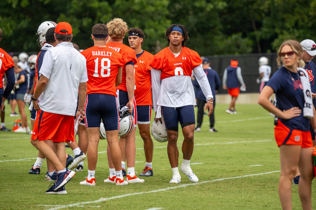 Robby Ashford at Auburn football practice - Eric Starling/Auburn Daily