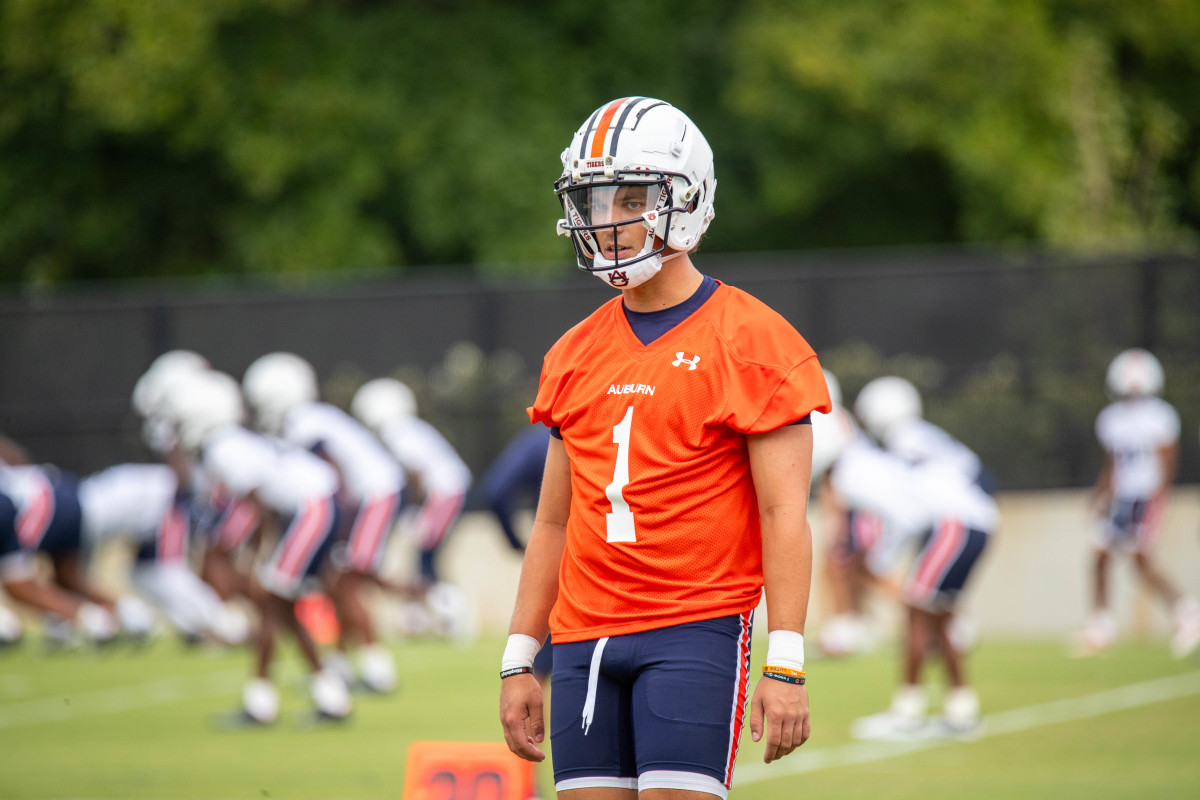 Payton Thorne at Auburn football practice - Eric Starling/Auburn Daily