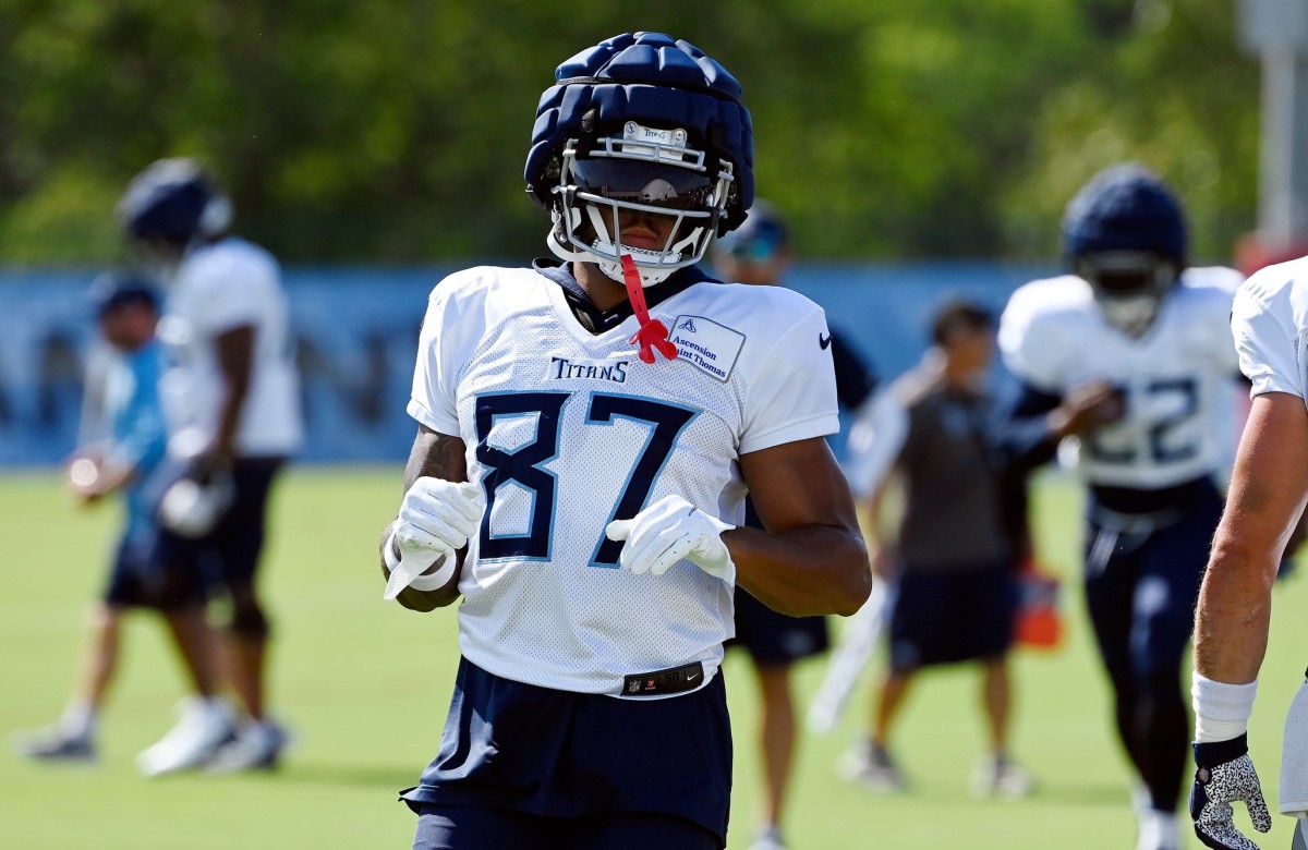 Tennessee Titans safety A.J. Moore Jr. takes part in drills during training  camp at the NFL football team's practice facility Friday, July 29, 2022, in  Nashville, Tenn. (AP Photo/Mark Humphrey Stock Photo 