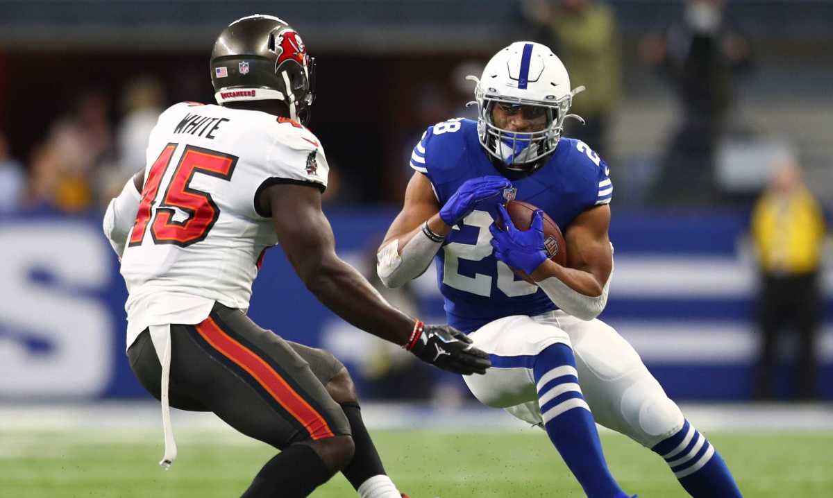 Indianapolis Colts' Jonathan Taylor looks to set NFL record vs. Bucs