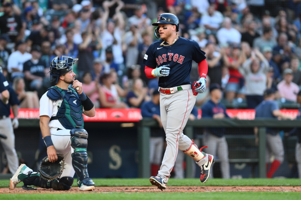 Alex Verdugo talks sneakers, MLB the show , top 3 redsox all time and  playing at Fenway Park 