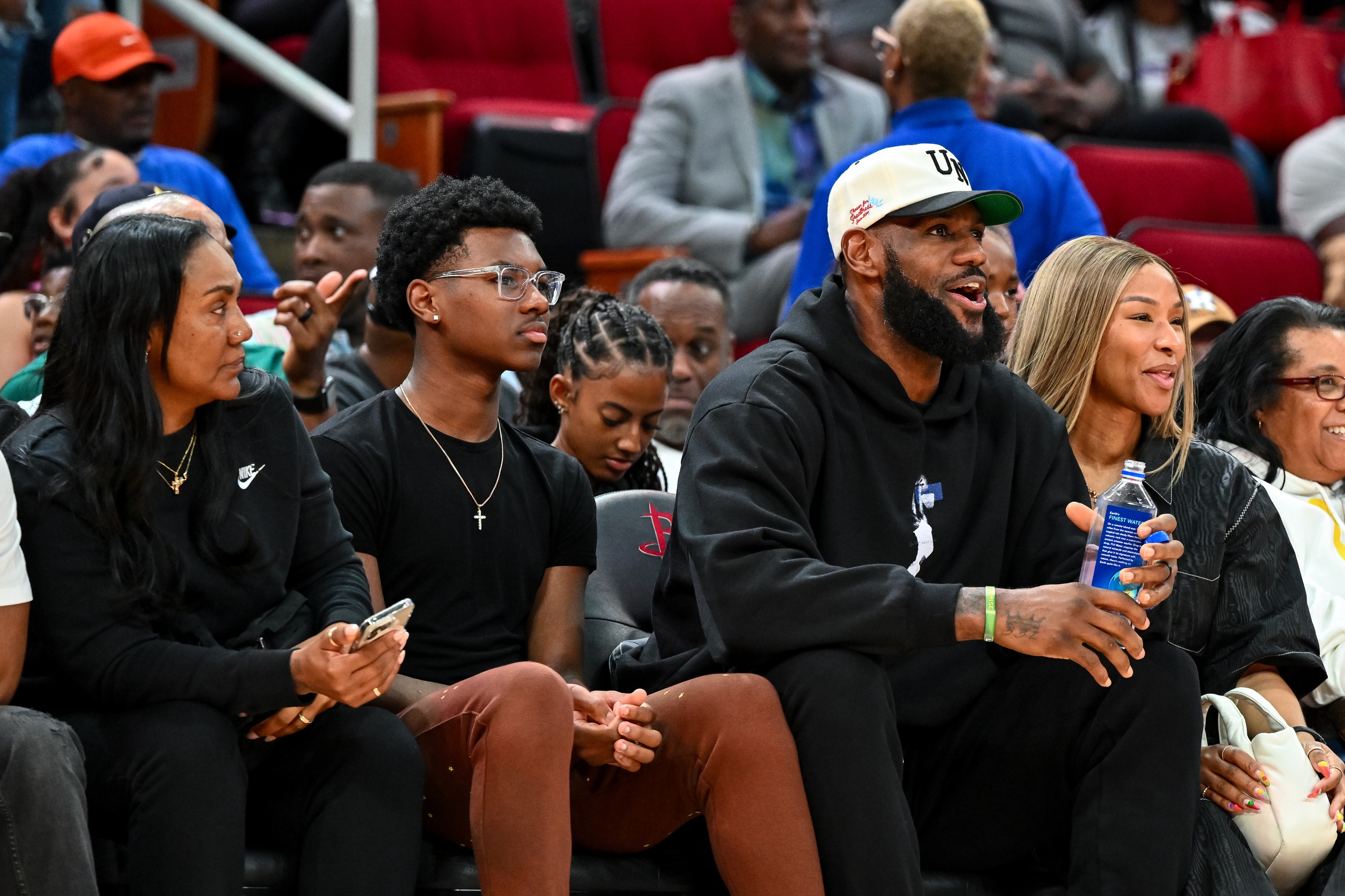 Lakers News: LeBron James' Charter School Reacts To Testing Woes - All ...