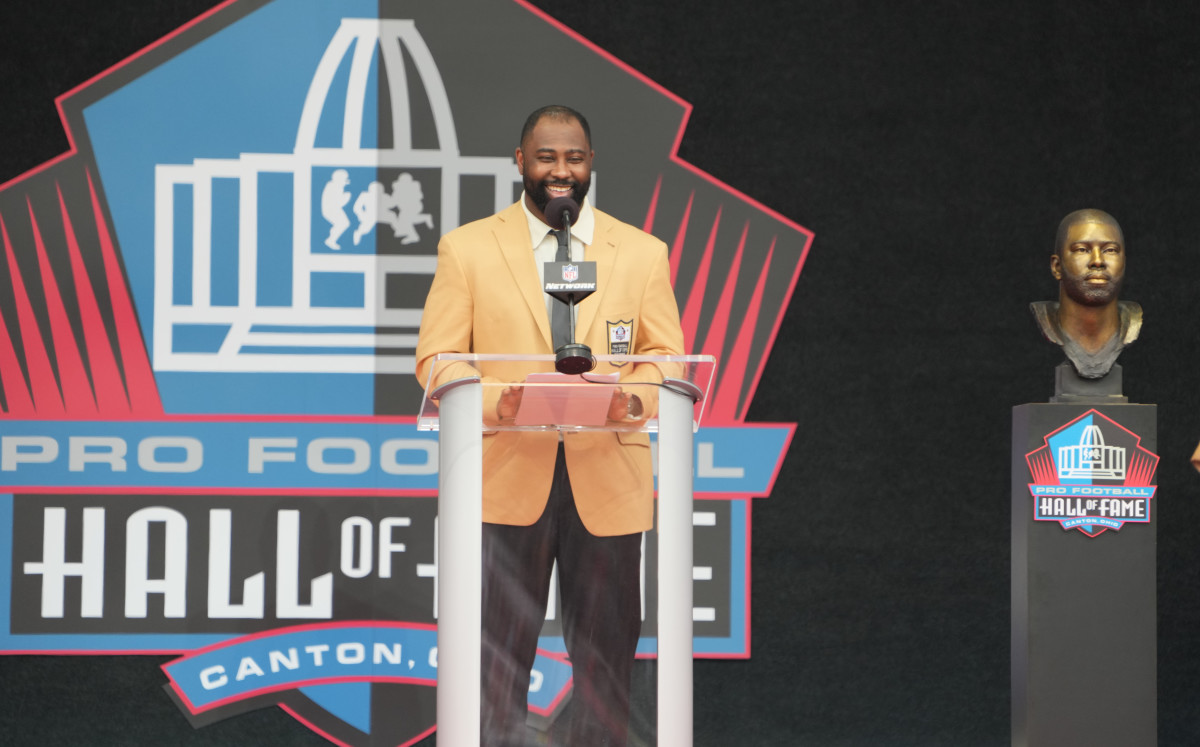 Darrelle Revis thanks Deion Sanders in Hall of Fame Speech