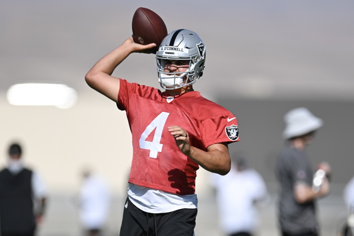 Who will start at QB for the Las Vegas Raiders?