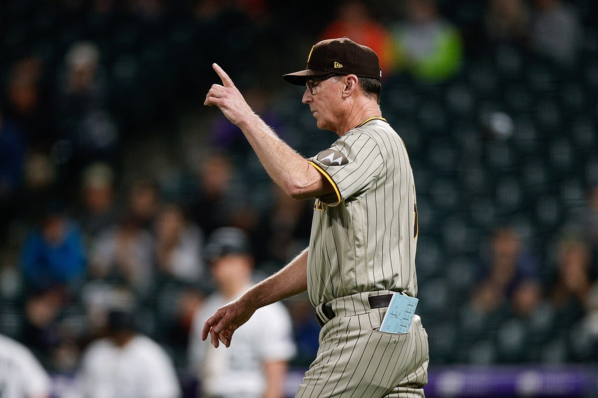 A's fall to Padres in Bob Melvin's return to Oakland