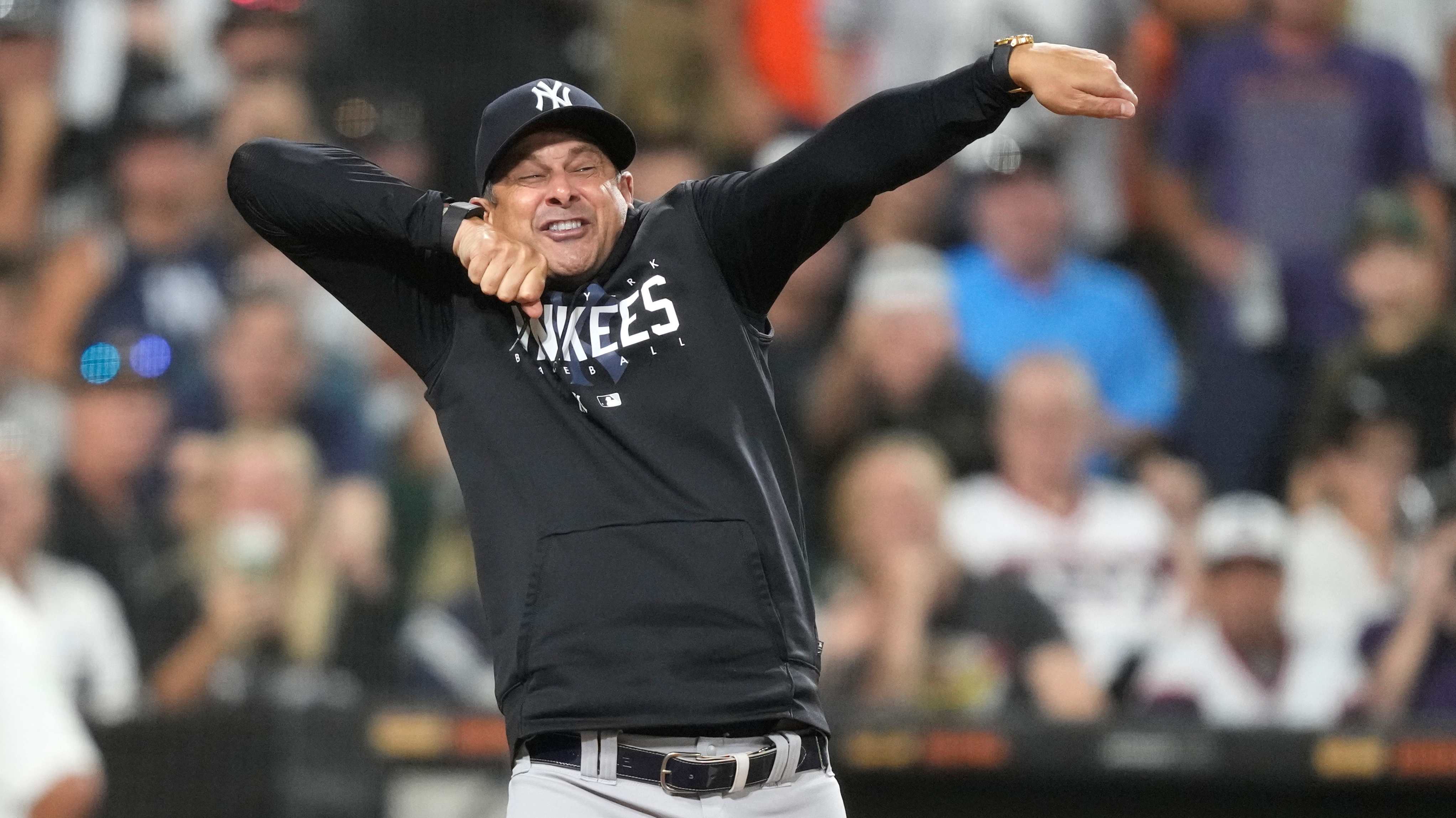 New York Yankees manager Aaron Boone orders his players to 'fight and  compete' and go on late-season unexpected run after falling bellow a .500  record with Braves defeat
