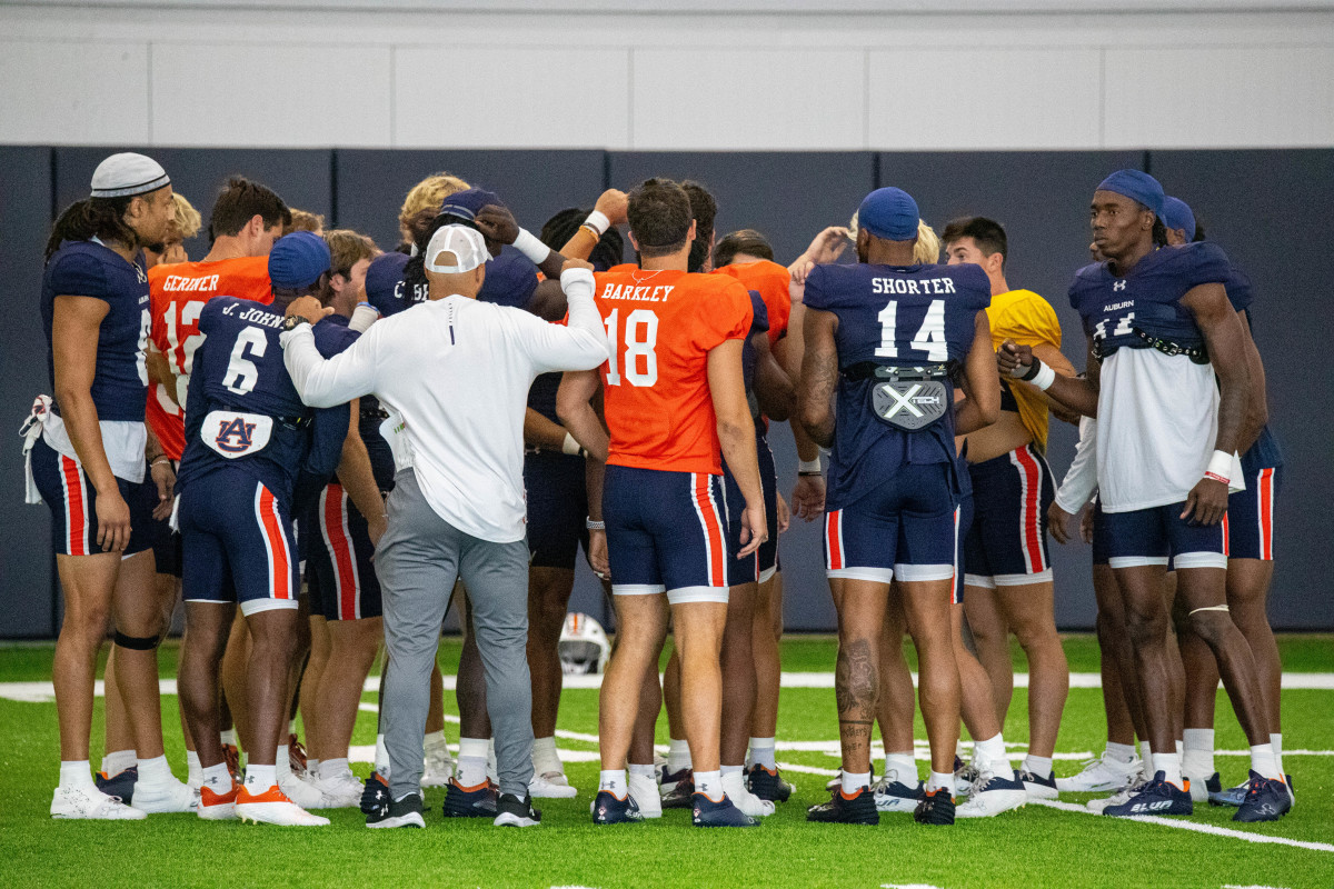 Auburn football practice offense