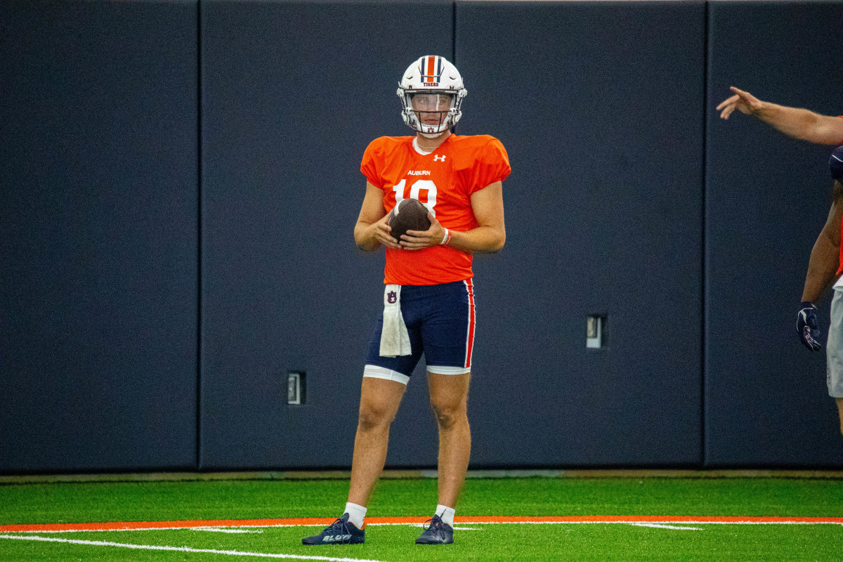 Jackson Barkley at Auburn football practice - Eric Starling/Auburn Daily