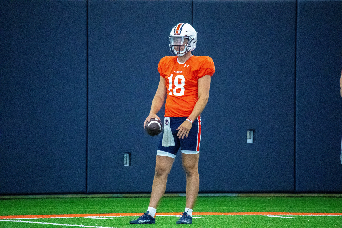 Jackson Barkley at Auburn football practice - Eric Starling/Auburn Daily