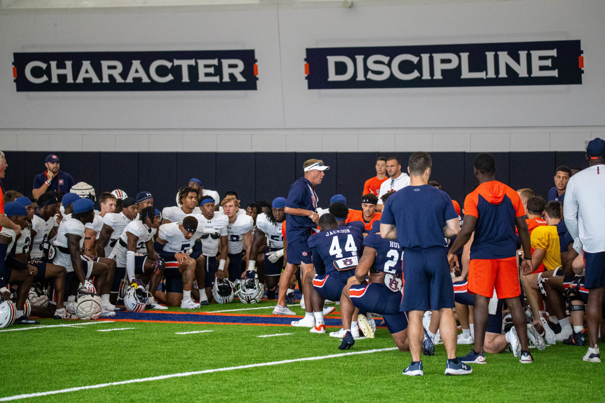 Hugh Freeze at Auburn football practice - Eric Starling/Auburn Daily