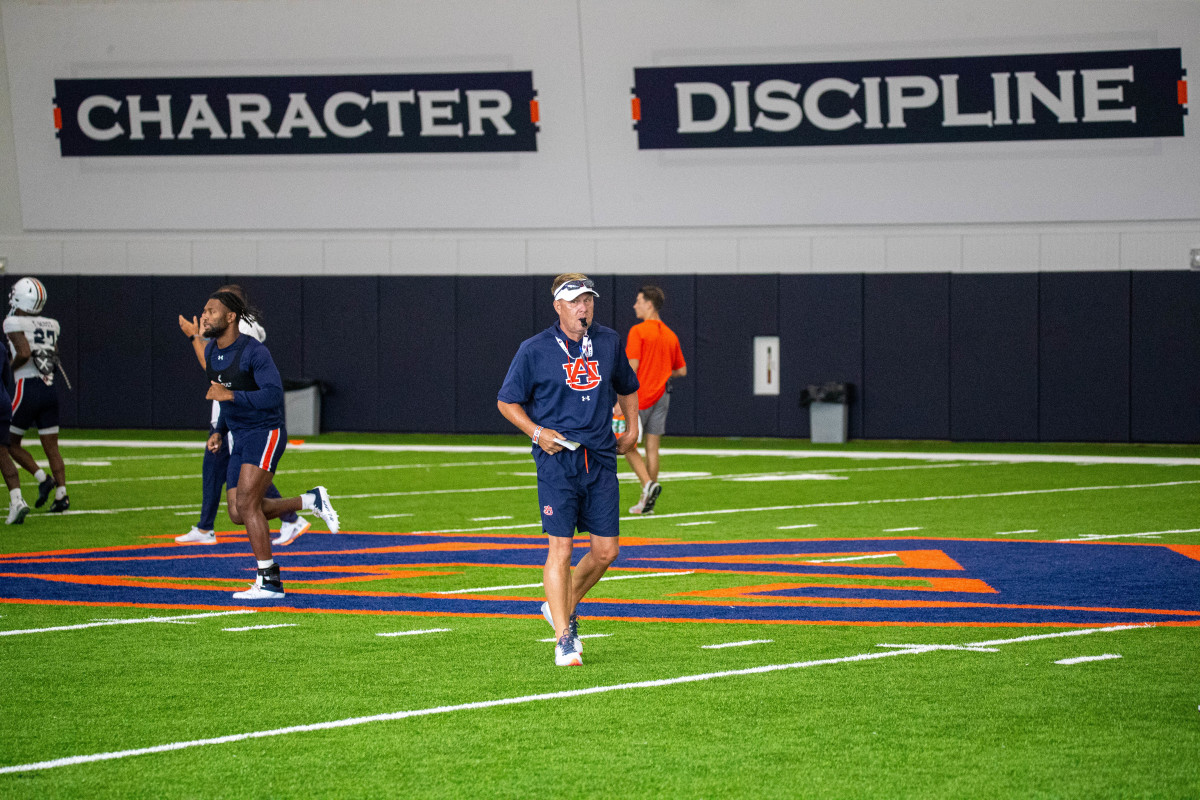 Hugh Freeze at Auburn football practice - Eric Starling/Auburn Daily