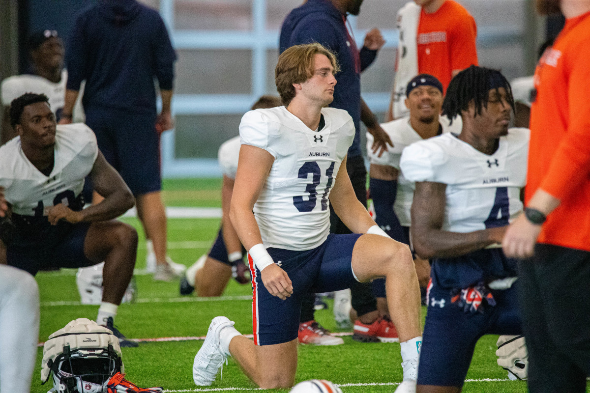 Powell Gordon at Auburn football practice - Eric Starling/Auburn Daily