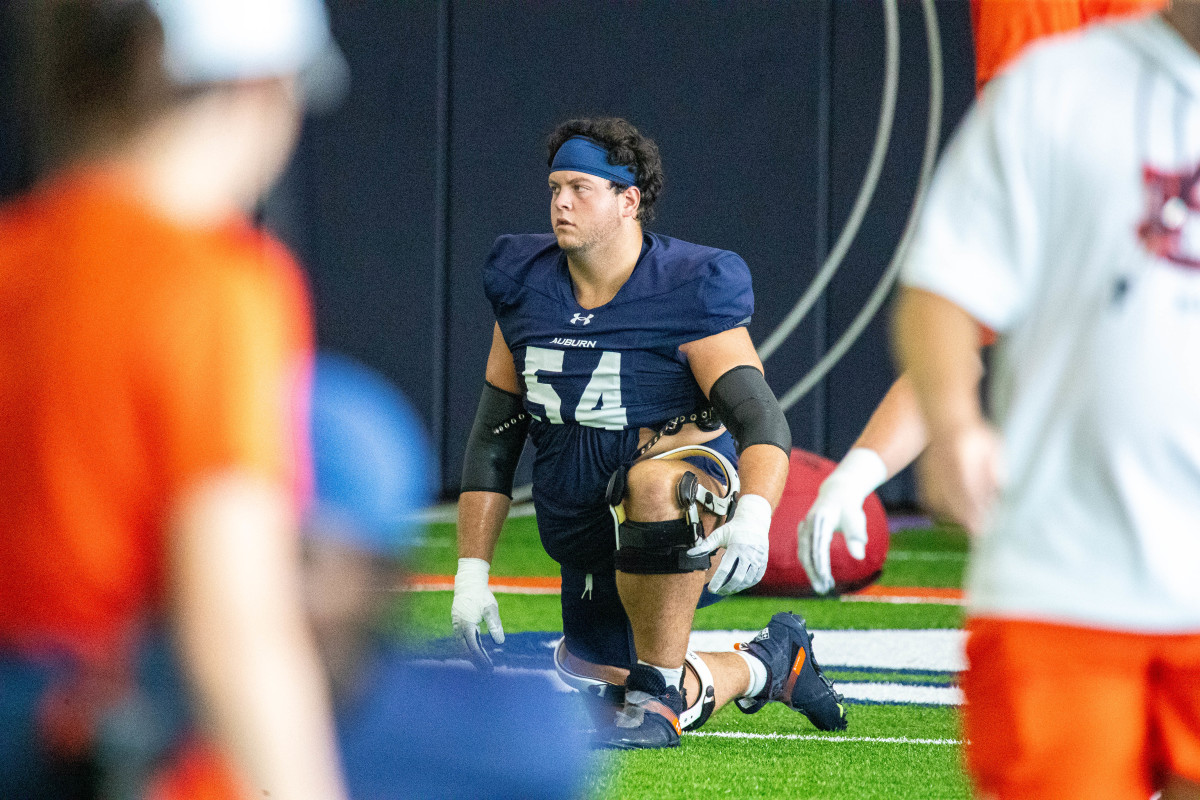 Tate Johnson at Auburn football practice - Eric Starling/Auburn Daily