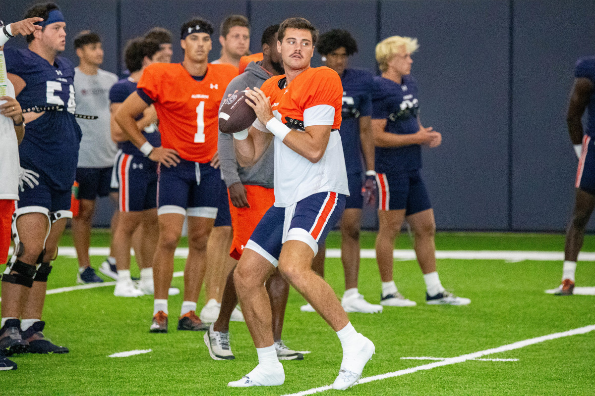 Holden Geriner at Auburn football practice - Eric Starling/Auburn Daily