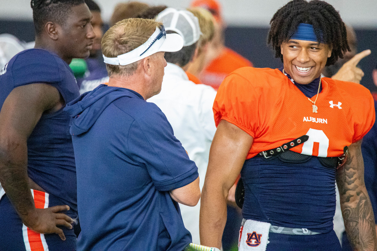 Hugh Freeze and Robby Ashford at Auburn football practice - Eric Starling/Auburn Daily