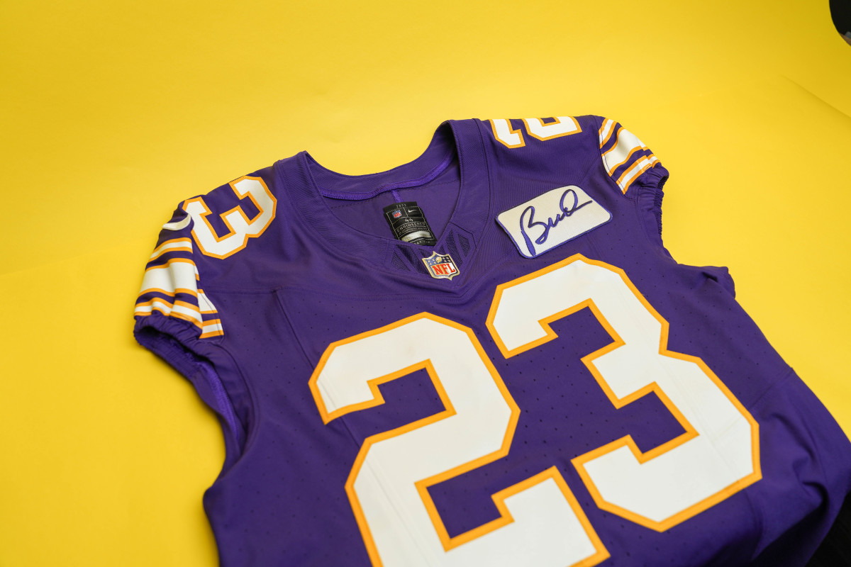 Vikings to honor Bud Grant with jersey patch, helmet sticker in 2023 -  Sports Illustrated Minnesota Vikings News, Analysis and More