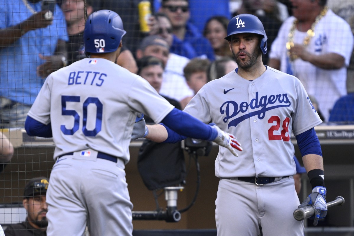 Dodgers' J.D. Martinez to sit out vs. A's to rest injury - Los