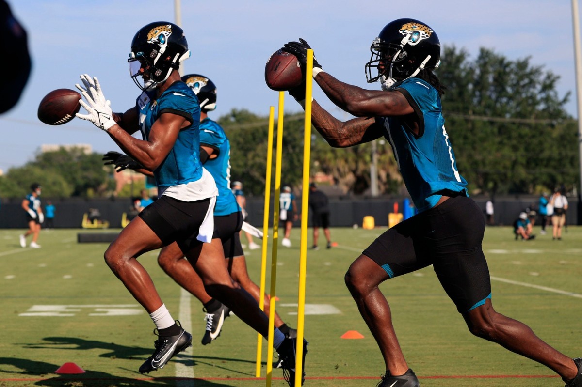 Jaguars Training Camp, Day 12: Observations on DaVon Hamilton, Tight End  Room and More - Sports Illustrated Jacksonville Jaguars News, Analysis and  More