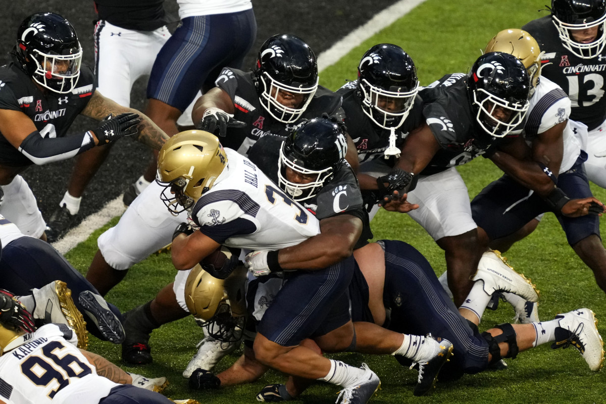 UC football releases new uniforms ahead of inaugural Big 12 season