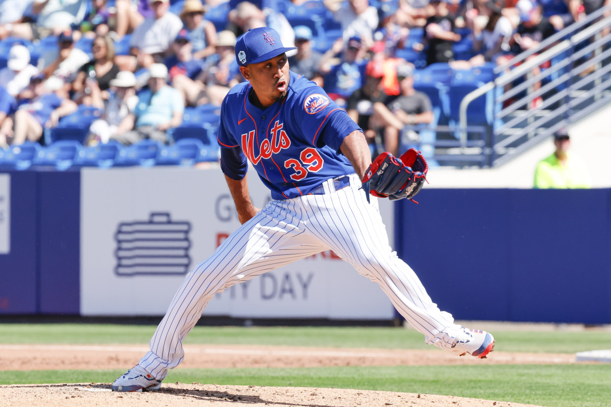 New York Mets Closer Edwin Diaz Hopes to Pitch This Season