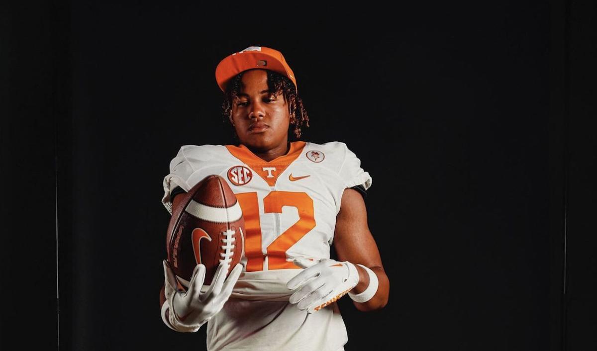 Bryce Davis Cuts Recruitment, Early Contenders Include Tennessee Football - Sports Illustrated Tennessee Volunteers News, Analysis and More