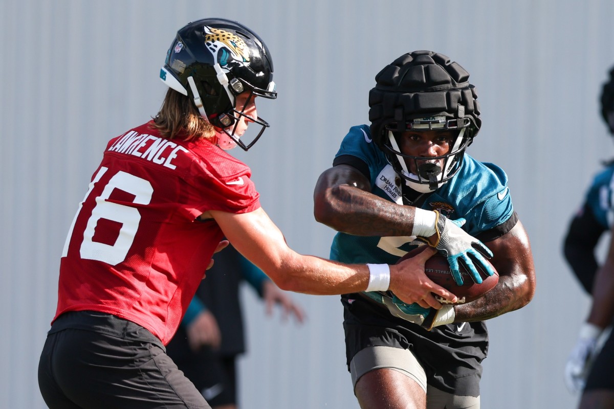 Jaguars' lifeguard says he has 'best job in the NFL' - Sports Illustrated