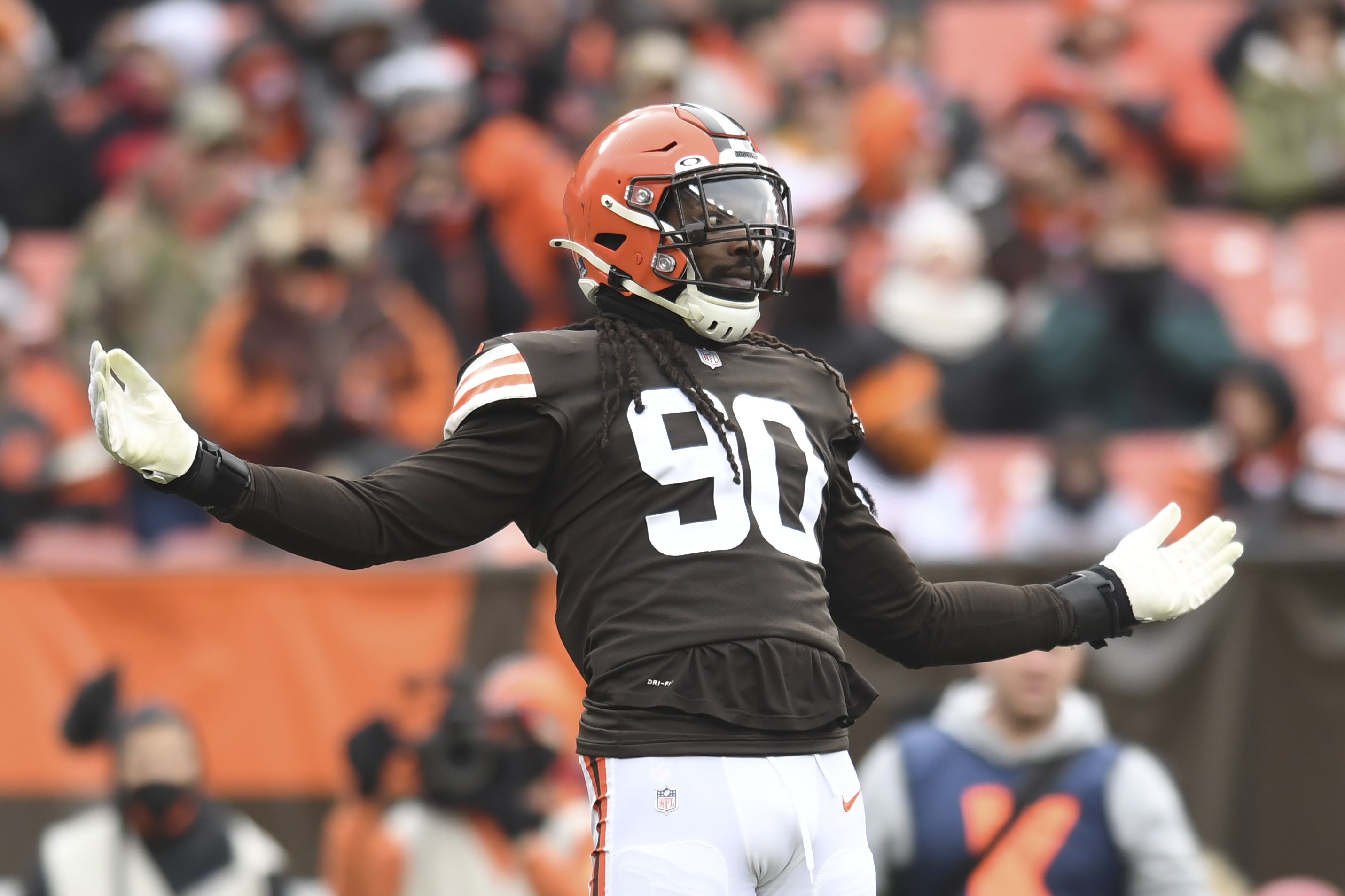 Jadeveon Clowney making strong impression at Cleveland Browns